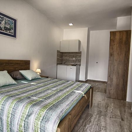 Rooms Dragica ปาโกชตาเน ภายนอก รูปภาพ