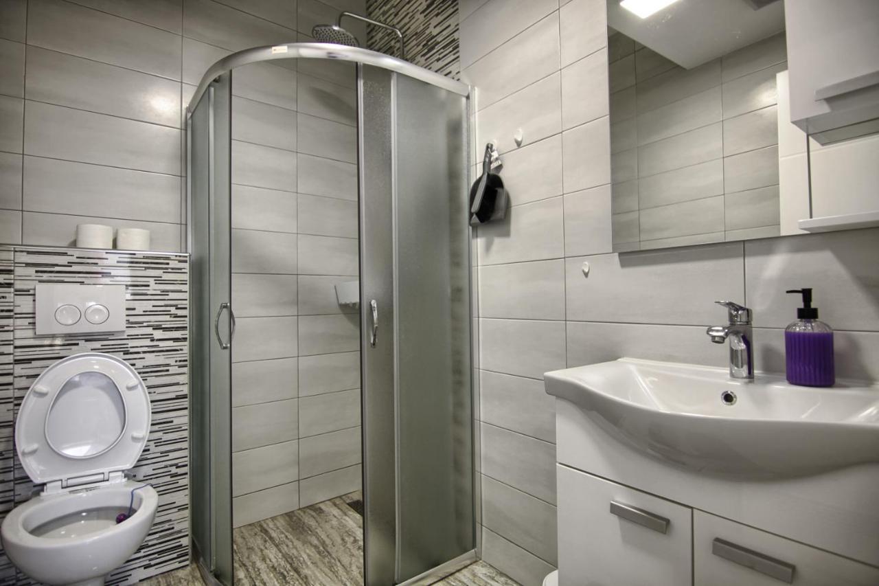 Rooms Dragica ปาโกชตาเน ภายนอก รูปภาพ